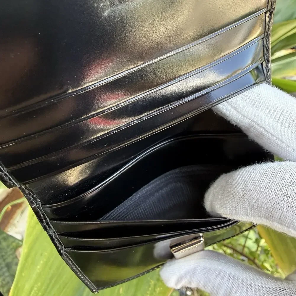 Authentic Vintage Gucci Bifold Wallet Black Patent Leather - Picture 12 of 16